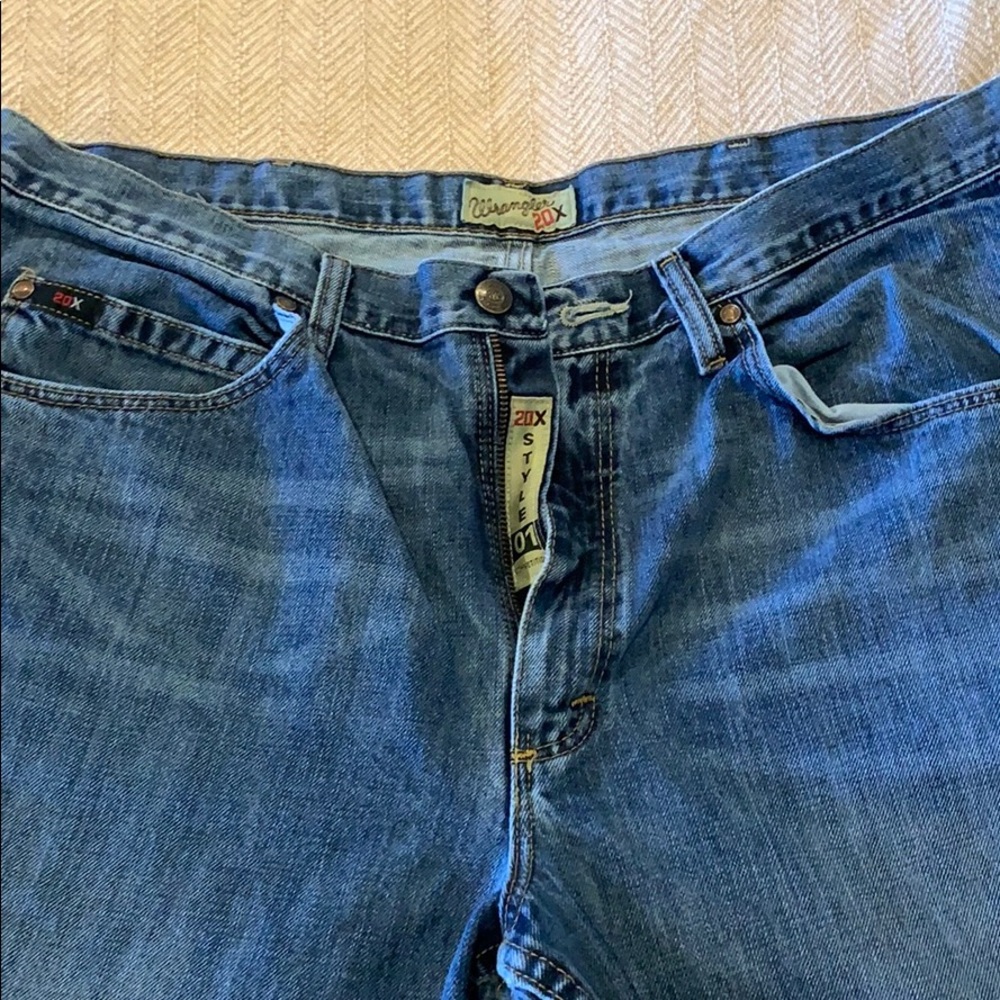 One pair wrangler 20 X style 01, Size 36 x 34